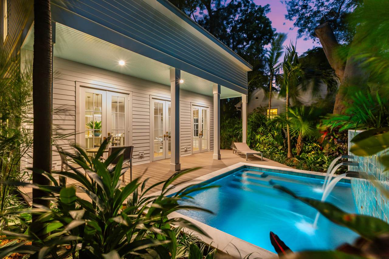 419 Simonton Street - Photo 1