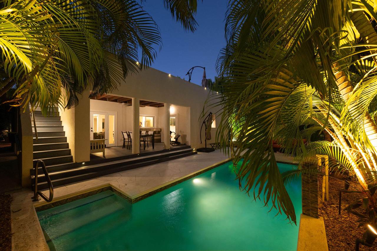 1422 Patricia Street - Photo 1