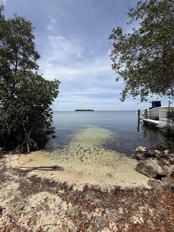 https://bt-photos.global.ssl.fastly.net/flkeys/1280_boomver_1_618777-2.jpg
