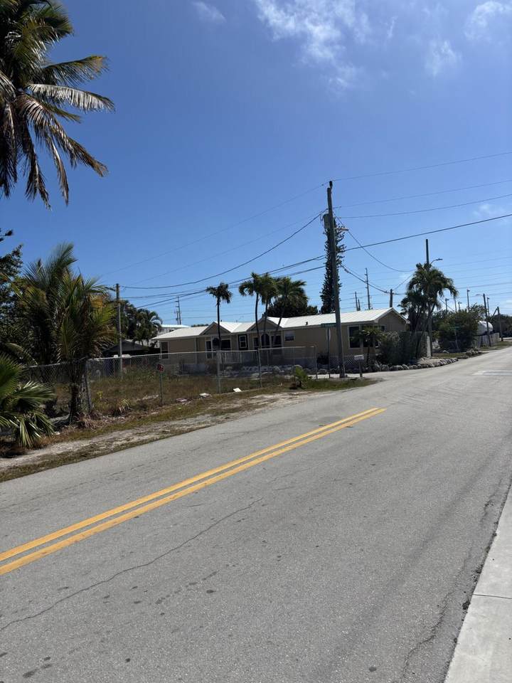 https://bt-photos.global.ssl.fastly.net/flkeys/1280_boomver_2_618851-2.jpg