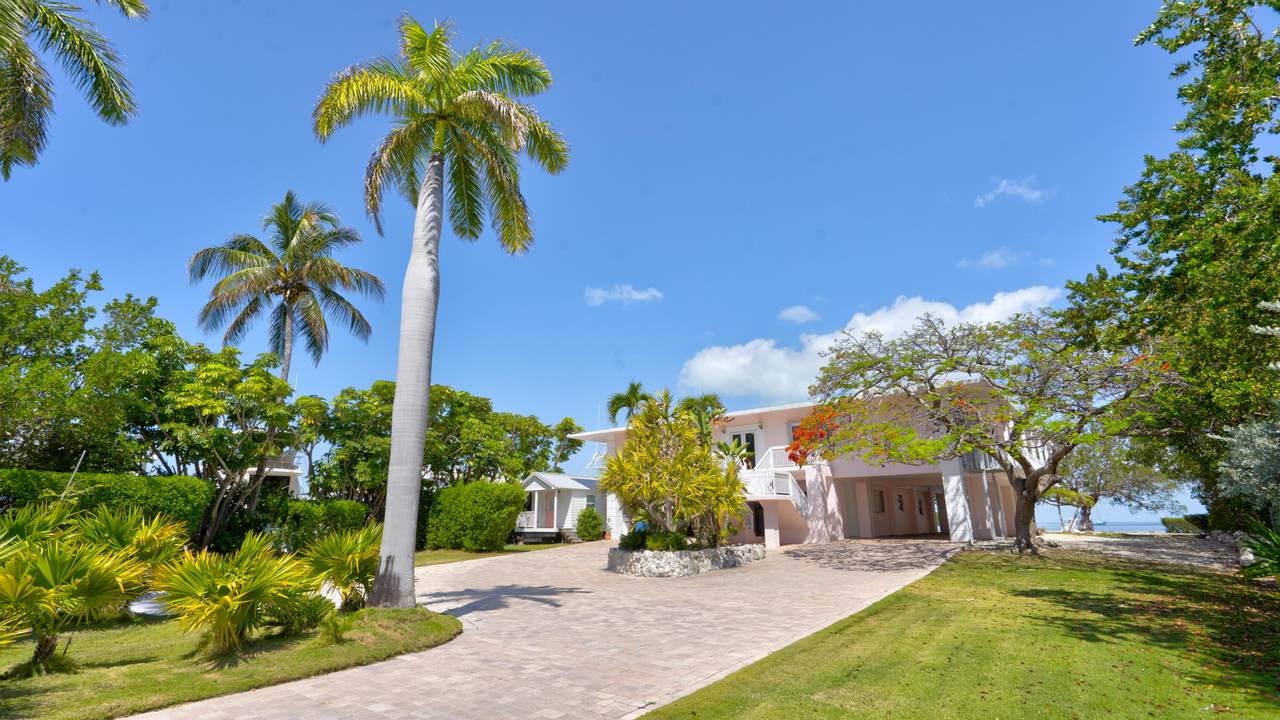 https://bt-photos.global.ssl.fastly.net/flkeys/1280_boomver_2_619673-2.jpg