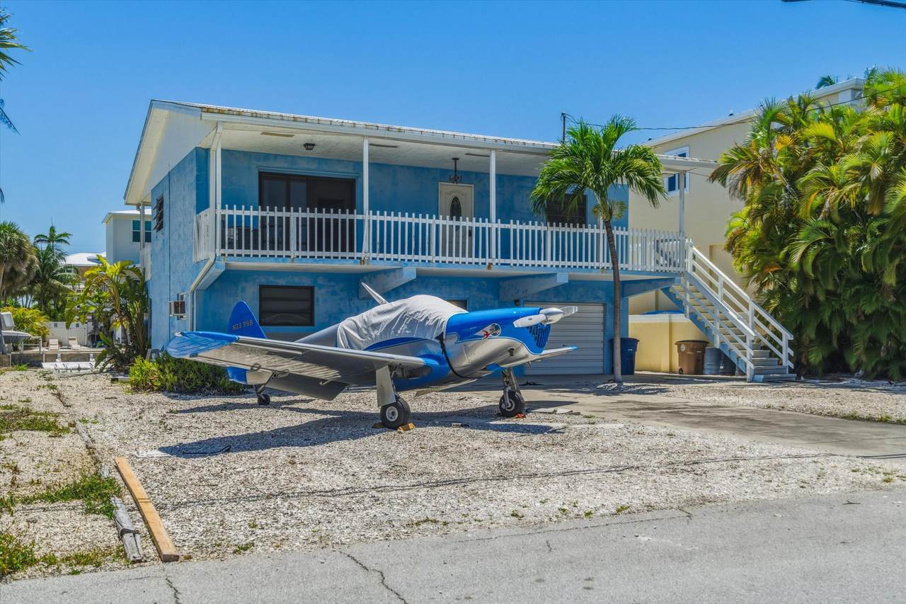 324 Airport Drive - Photo 1