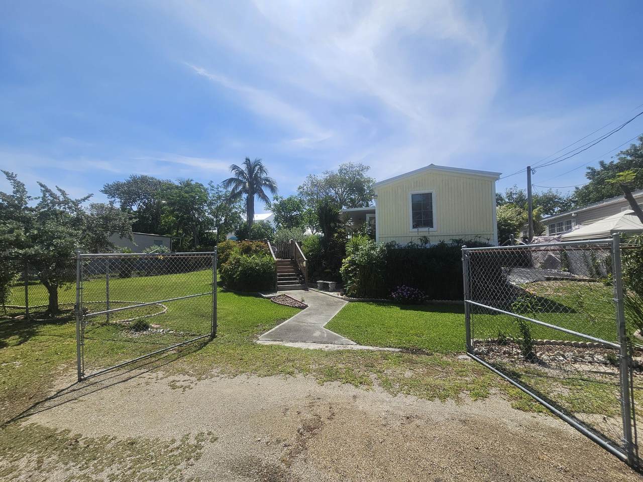 917 Plantation Road - Photo 1