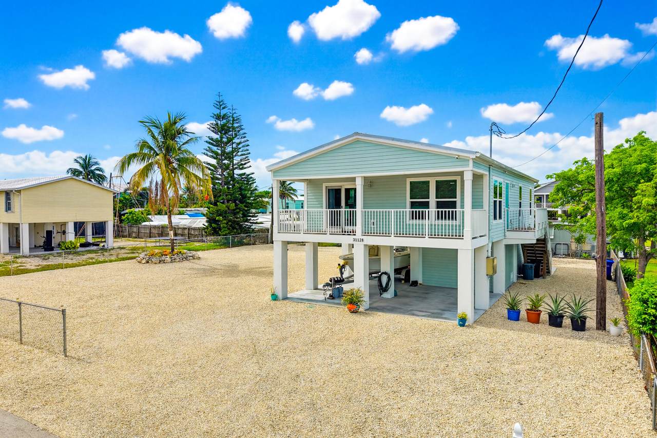 31128 Avenue G - Photo 1