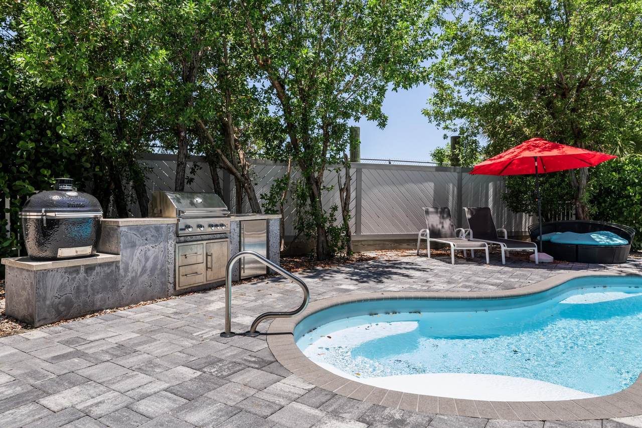 101 Avenue D - Photo 1