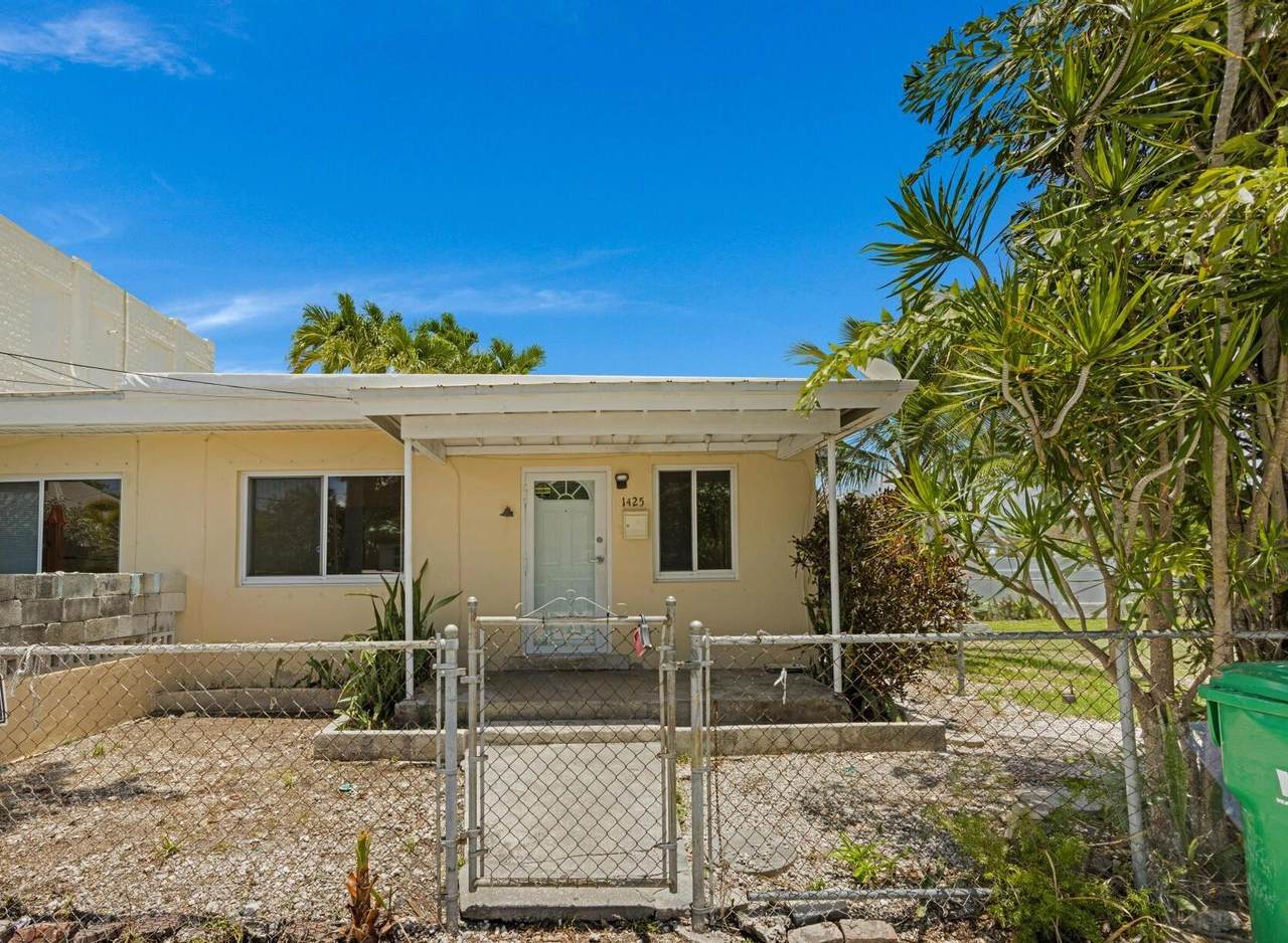 1425 2nd Street - Photo 1
