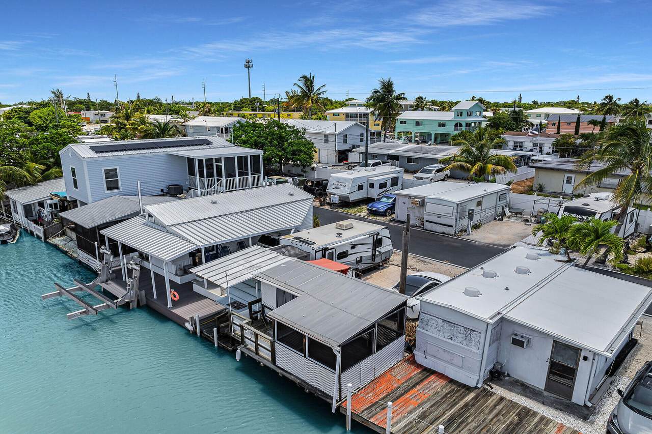 6099 Overseas Highway - Photo 1