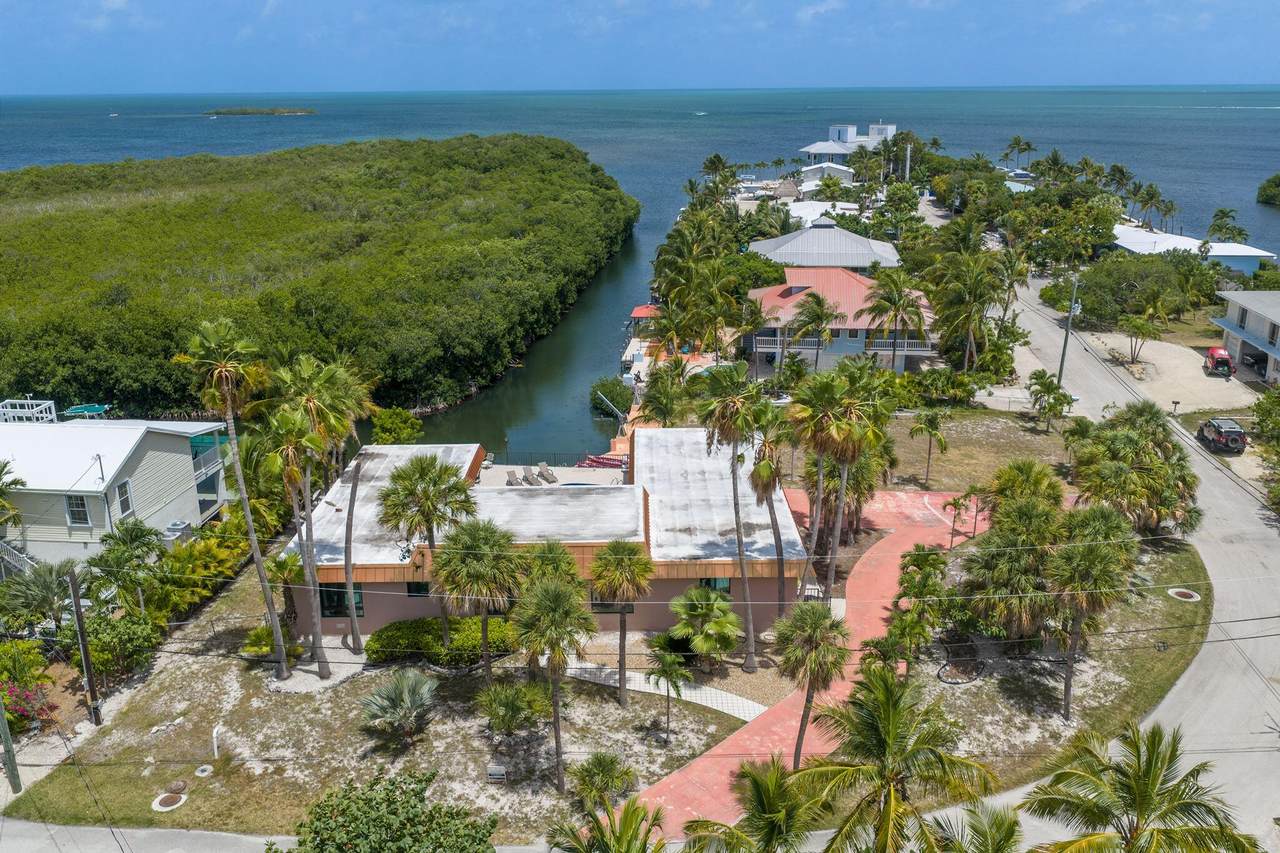 https://bt-photos.global.ssl.fastly.net/flkeys/1280_boomver_2_620480-2.jpg
