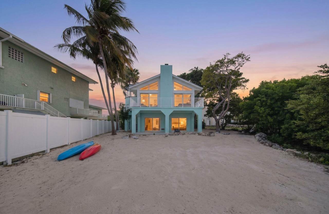 https://bt-photos.global.ssl.fastly.net/flkeys/1280_boomver_2_621073-2.jpg