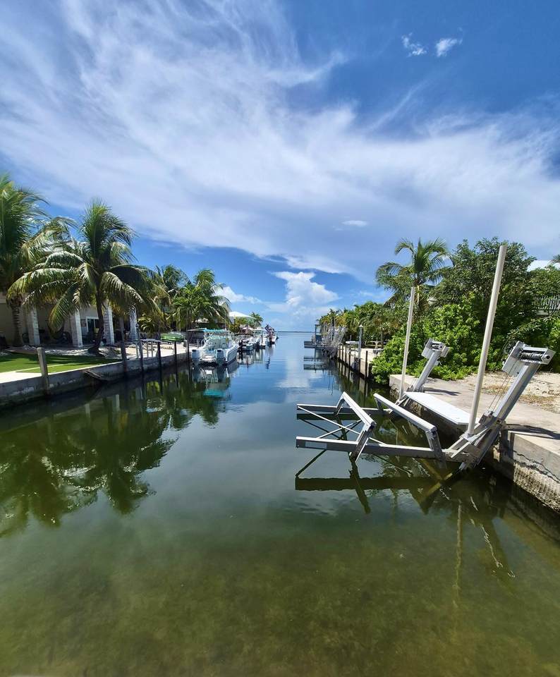 https://bt-photos.global.ssl.fastly.net/flkeys/1280_boomver_2_621169-2.jpg