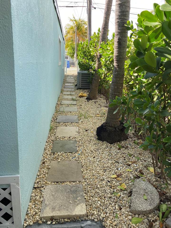 https://bt-photos.global.ssl.fastly.net/flkeys/1280_boomver_2_621369-2.jpg