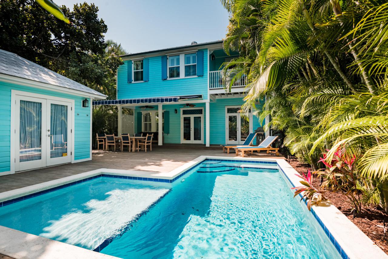 1211 Margaret Street - Photo 1