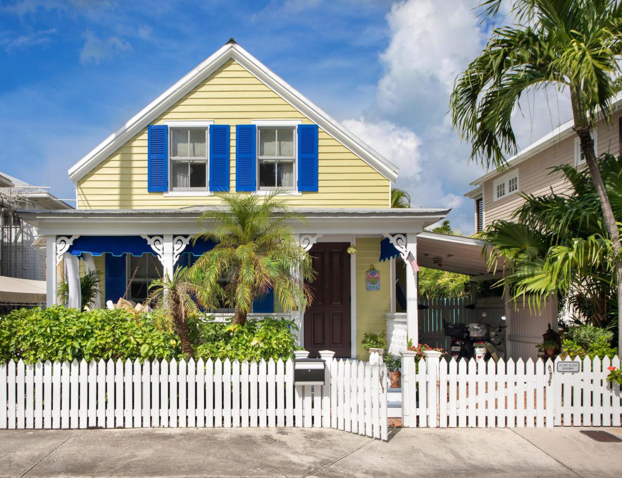 622 Ashe Street - Photo 1
