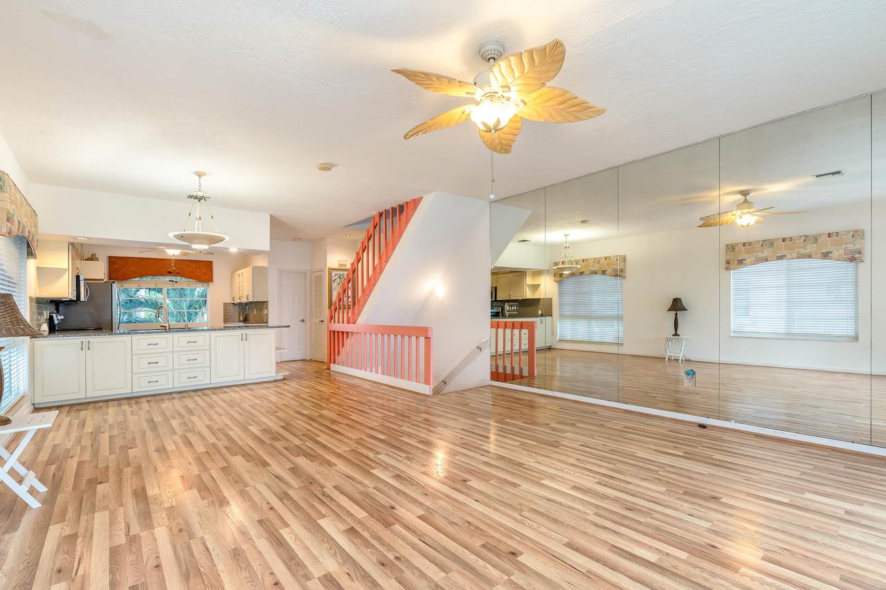 117 Coco Plum Drive - Photo 1