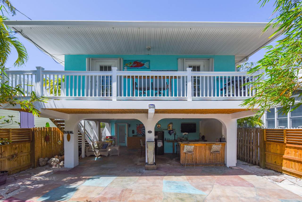 1719 Washington Street - Photo 1