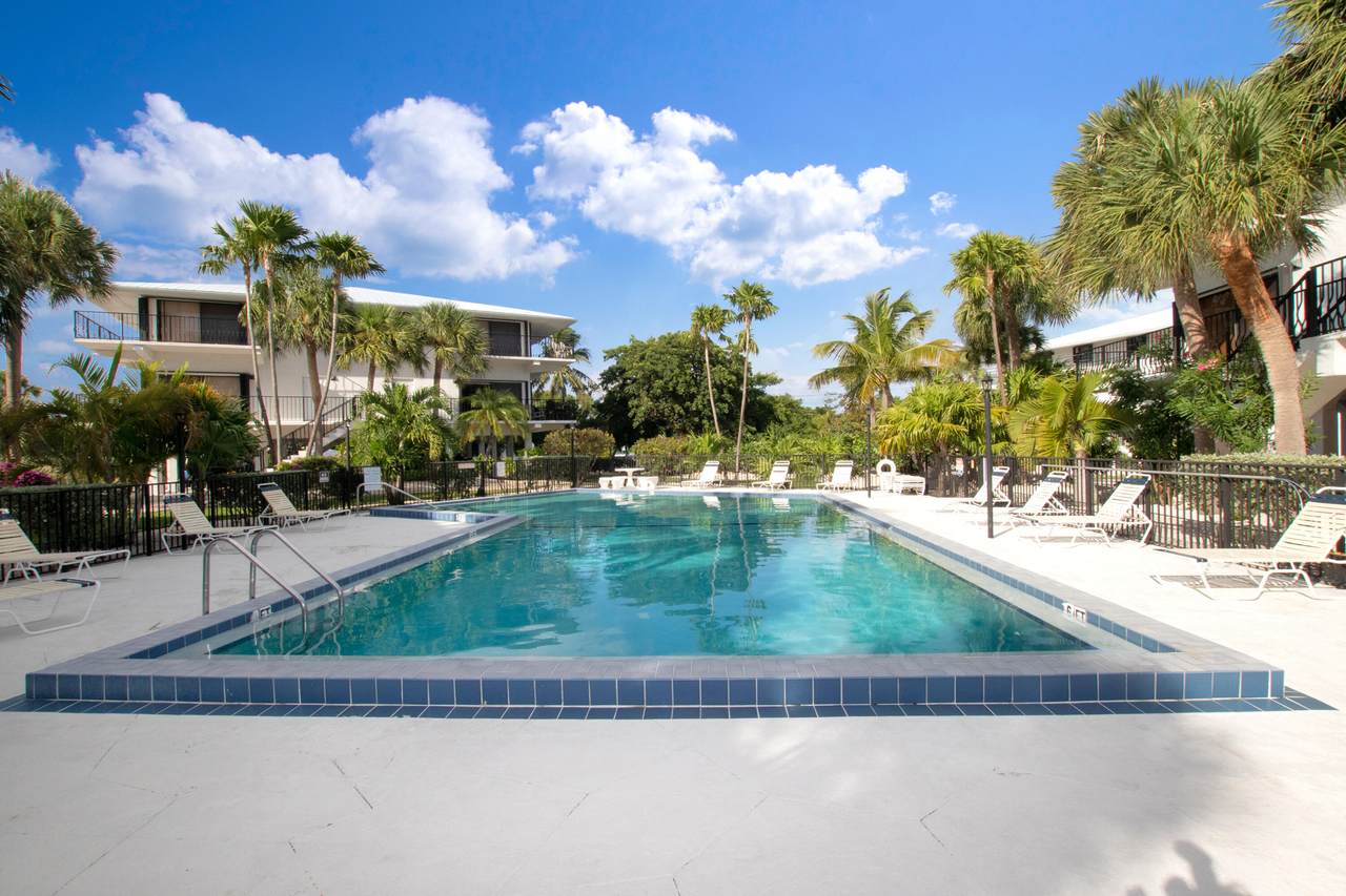 12690 Overseas Highway - Photo 1