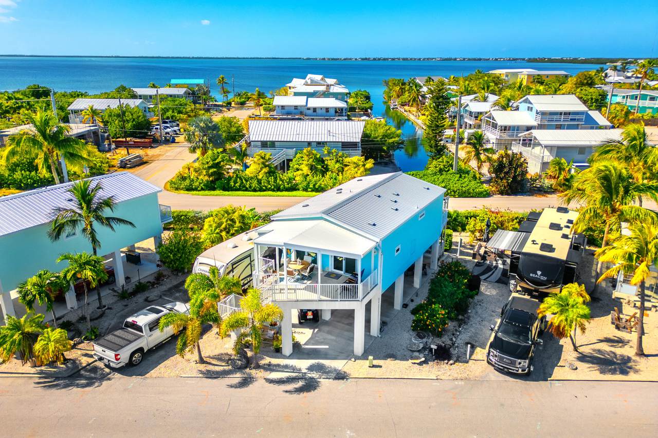 https://bt-photos.global.ssl.fastly.net/flkeys/1280_boomver_3_612142-2.jpg