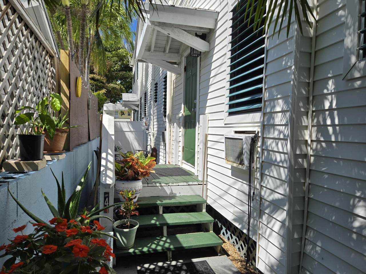 1830 Fogarty Avenue - Photo 1