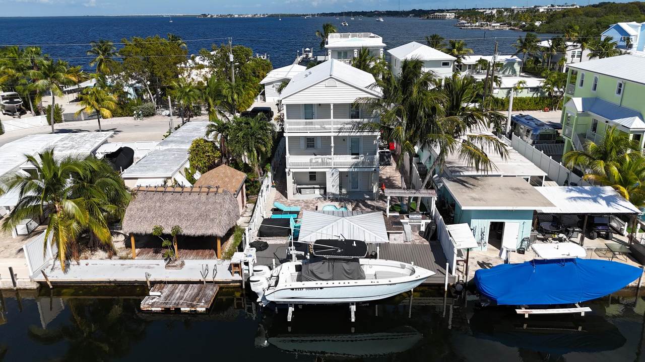 1313 Calder Road - Photo 1