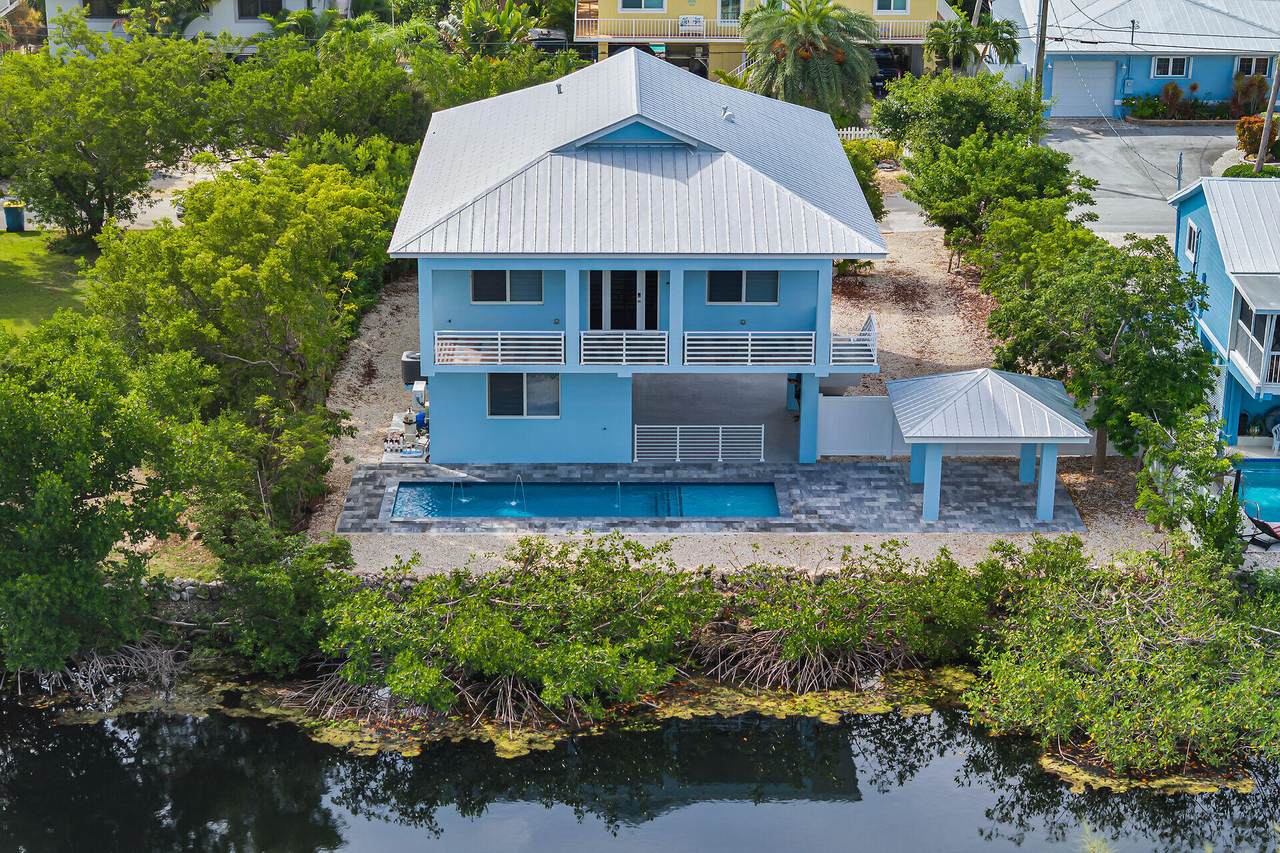 124 Venetian Way - Photo 1