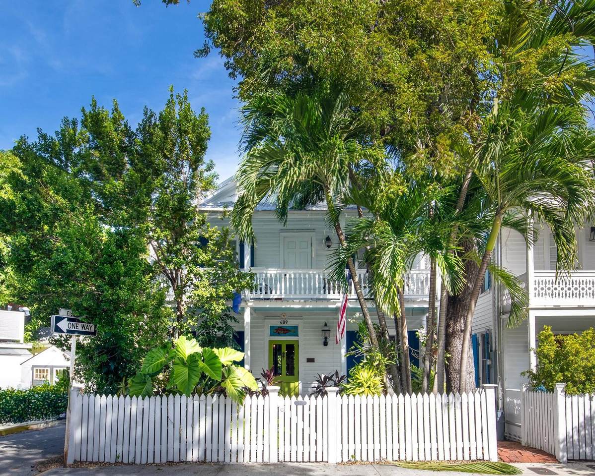 409 Grinnell Street - Photo 1