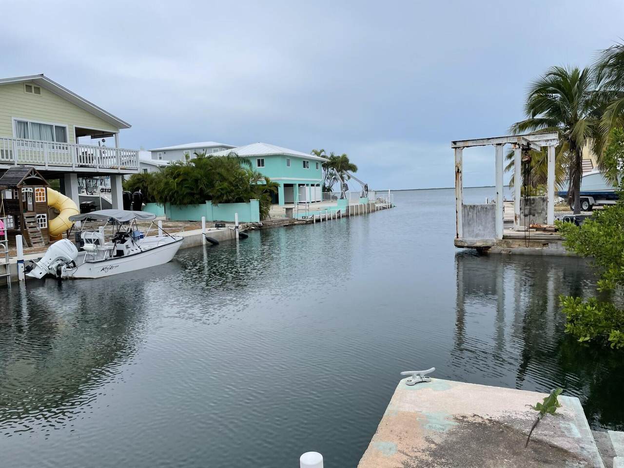 https://bt-photos.global.ssl.fastly.net/flkeys/1280_boomver_3_617328-2.jpg