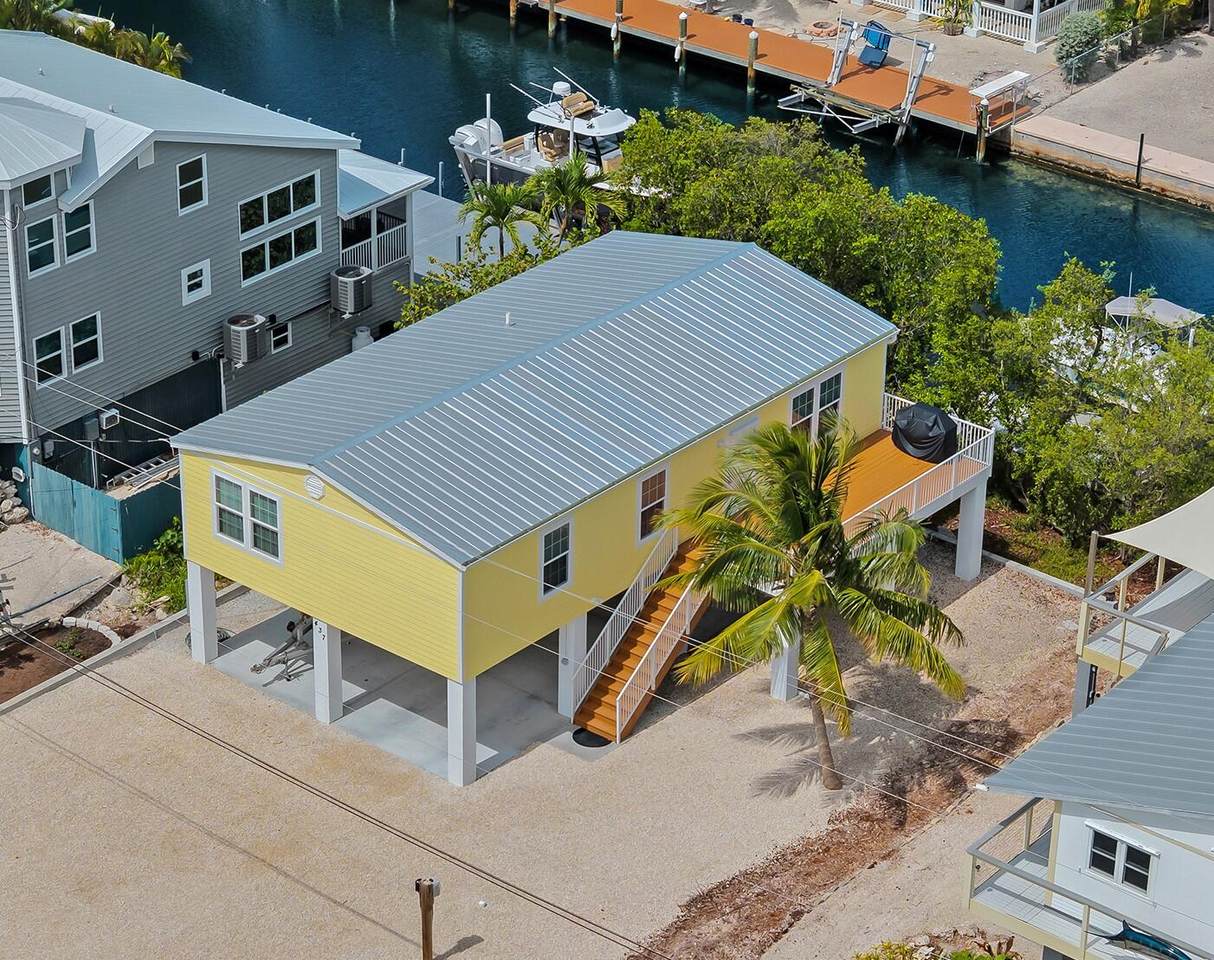 437 Pirates Road - Photo 1