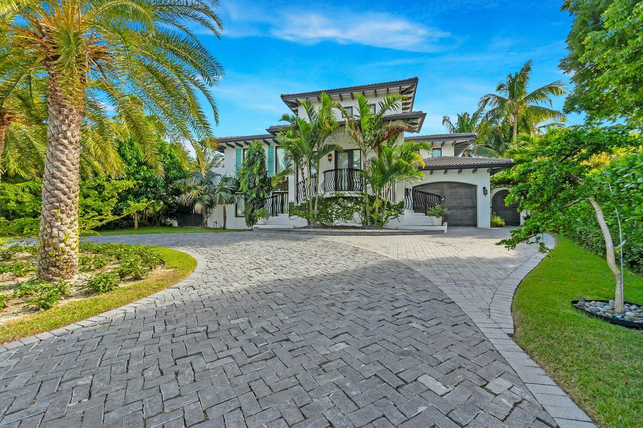 210 Seaview Circle - Photo 1