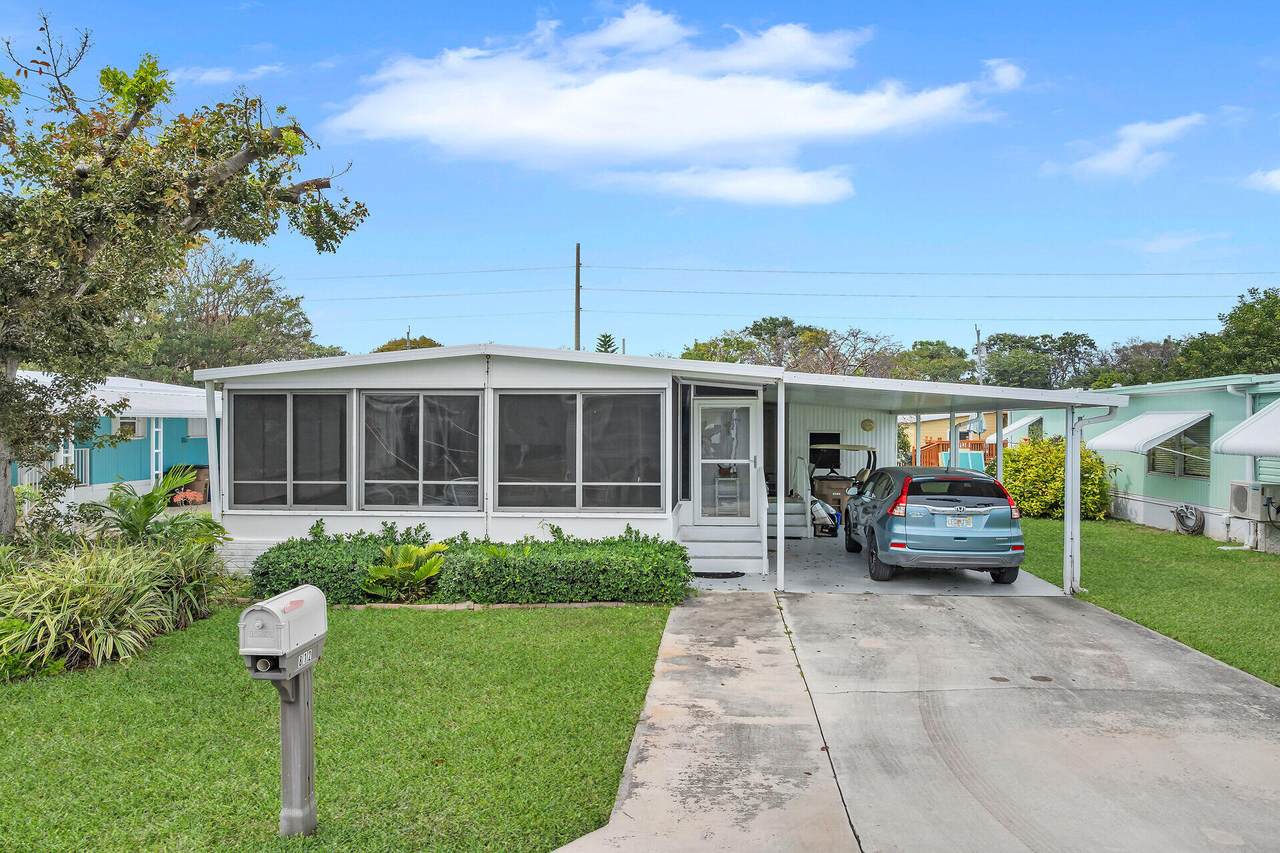 812 Silver Circle - Photo 1