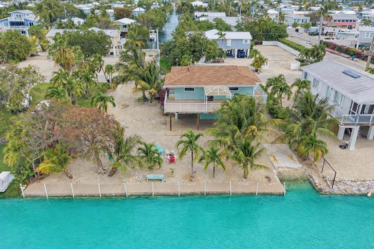 22978 Port Royal Lane - Photo 1