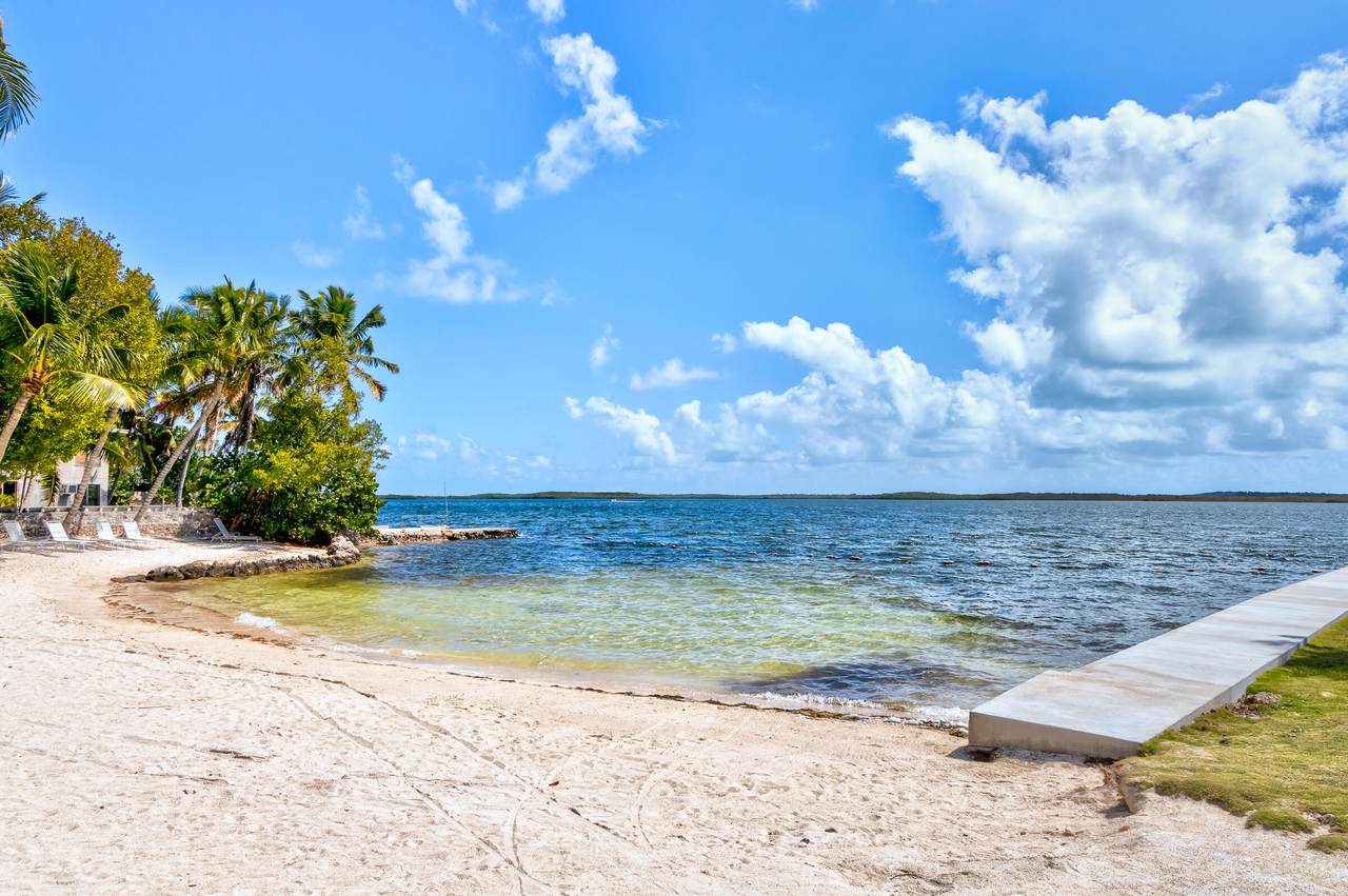 https://bt-photos.global.ssl.fastly.net/flkeys/1280_boomver_3_619605-2.jpg