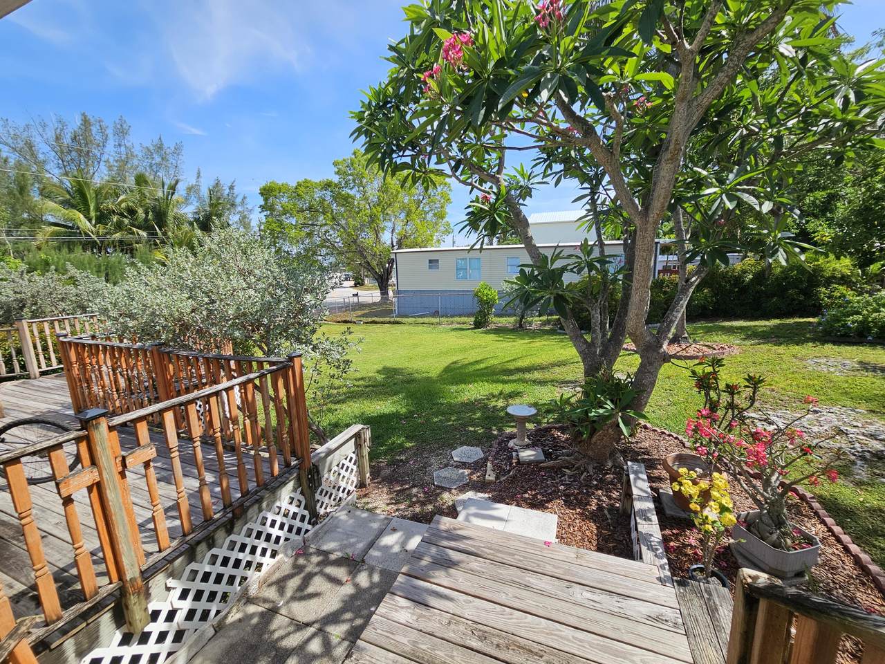 917 Plantation Road - Photo 1