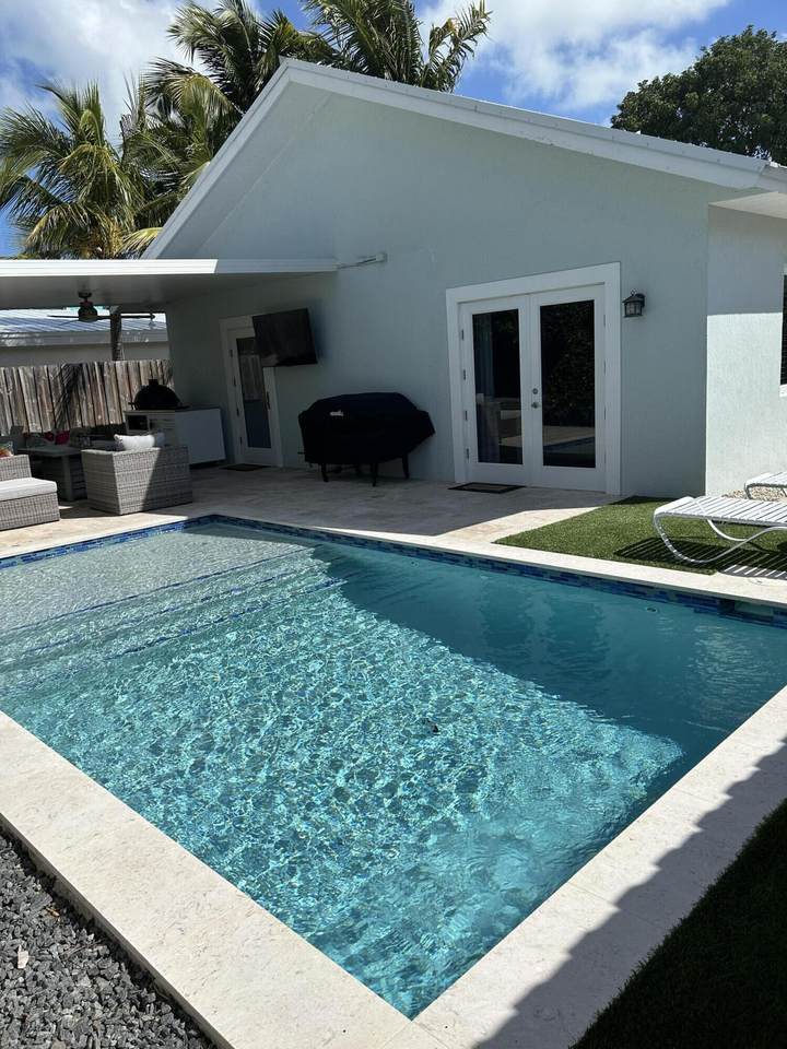 215 Coconut Palm Boulevard - Photo 1