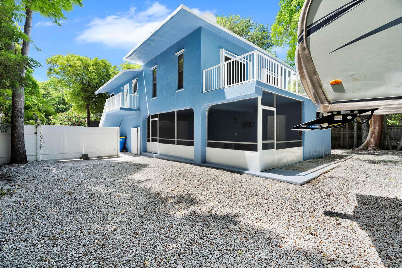 https://bt-photos.global.ssl.fastly.net/flkeys/1280_boomver_3_620083-2.jpg