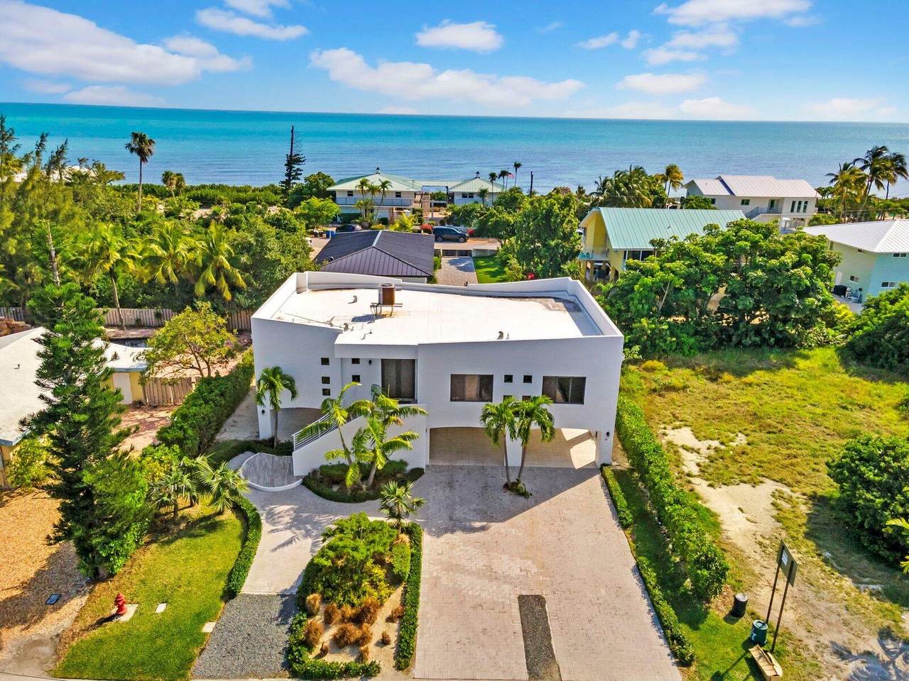 https://bt-photos.global.ssl.fastly.net/flkeys/1280_boomver_3_620645-2.jpg