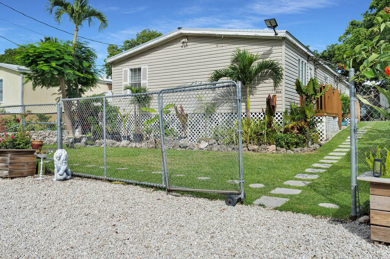 https://bt-photos.global.ssl.fastly.net/flkeys/1280_boomver_3_620650-2.jpg