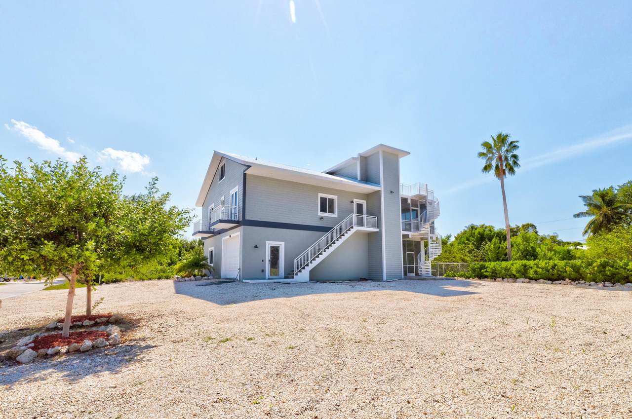 983 Gibraltar Road - Photo 1