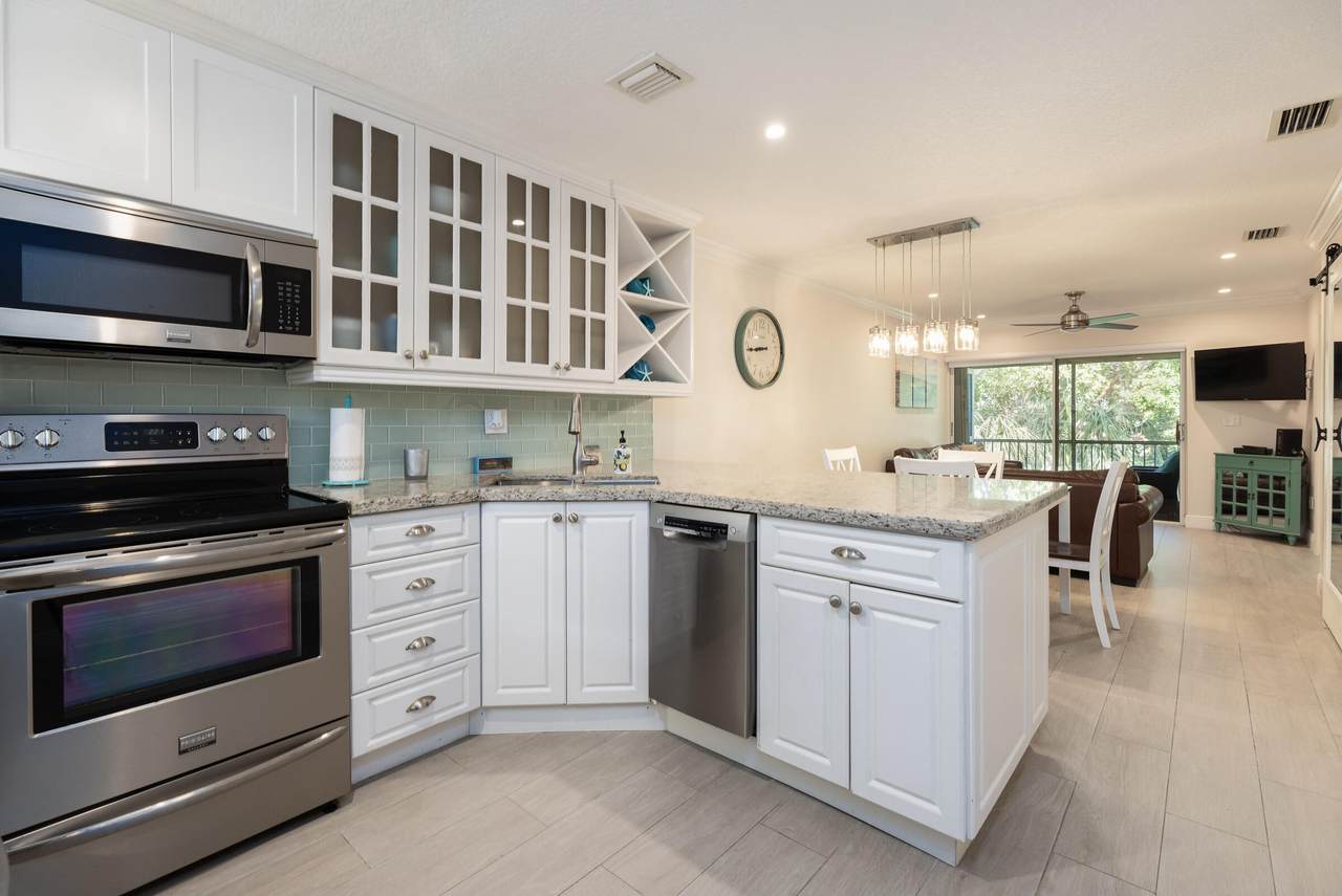 98222 Windward Avenue - Photo 1