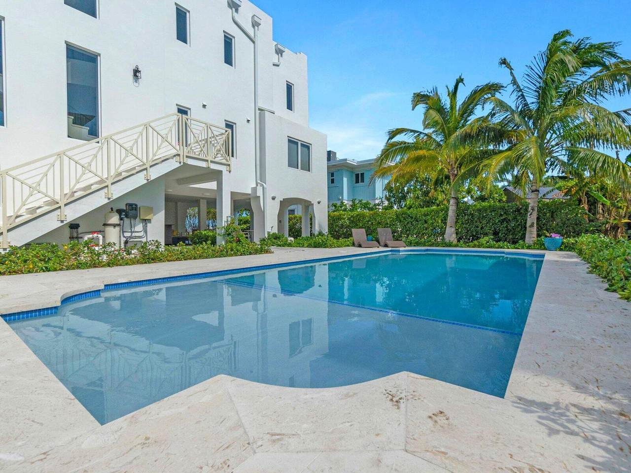317 Seaview Circle - Photo 1