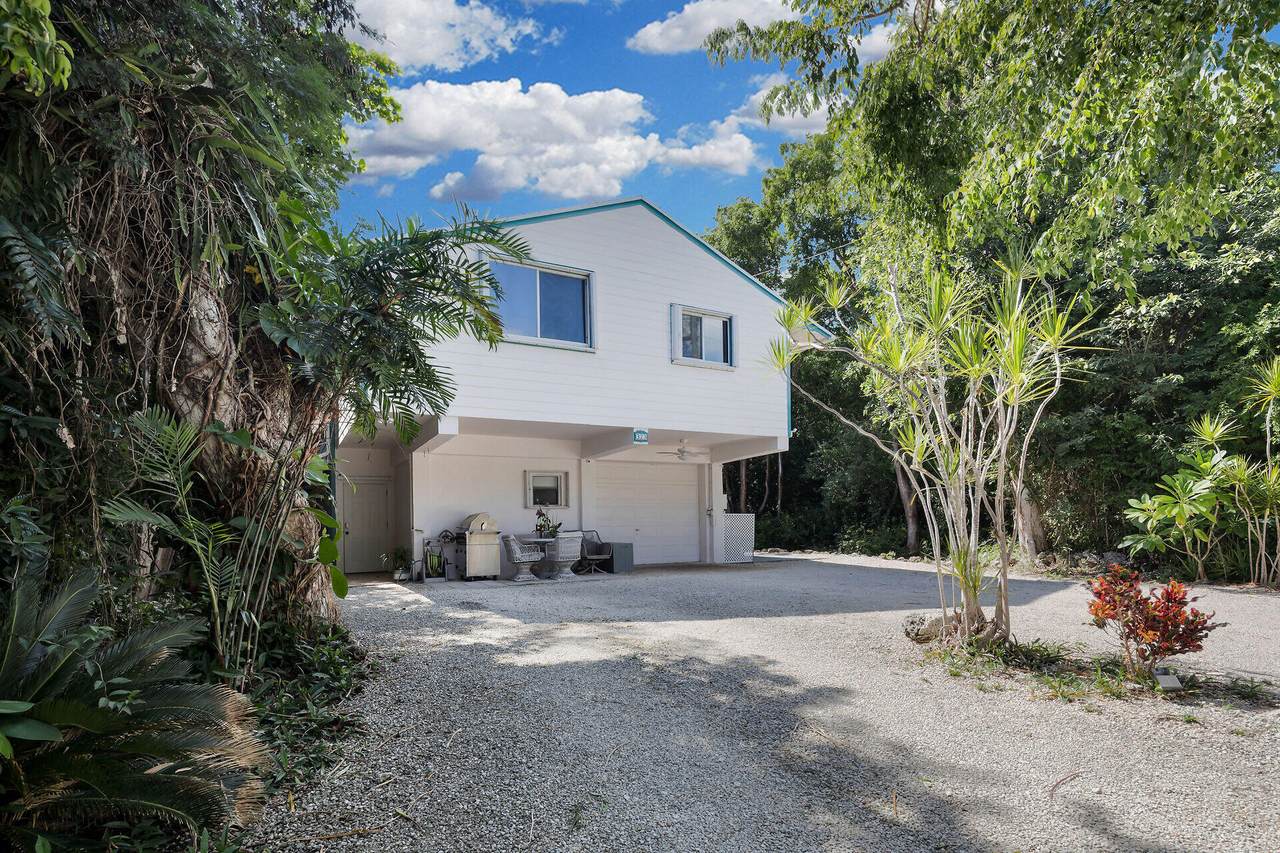 323 Bayview Avenue - Photo 1