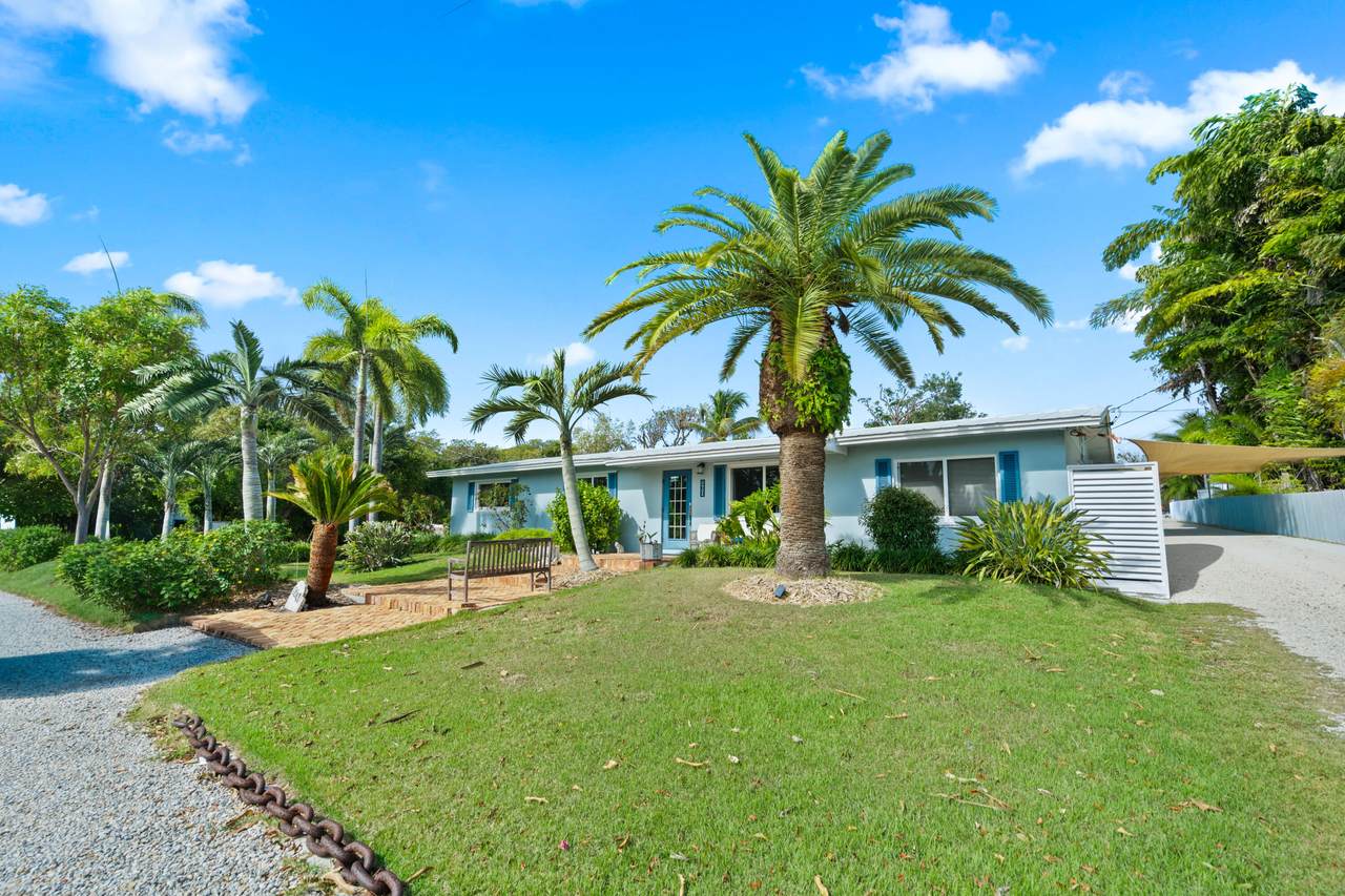 160 Ridge Street - Photo 1