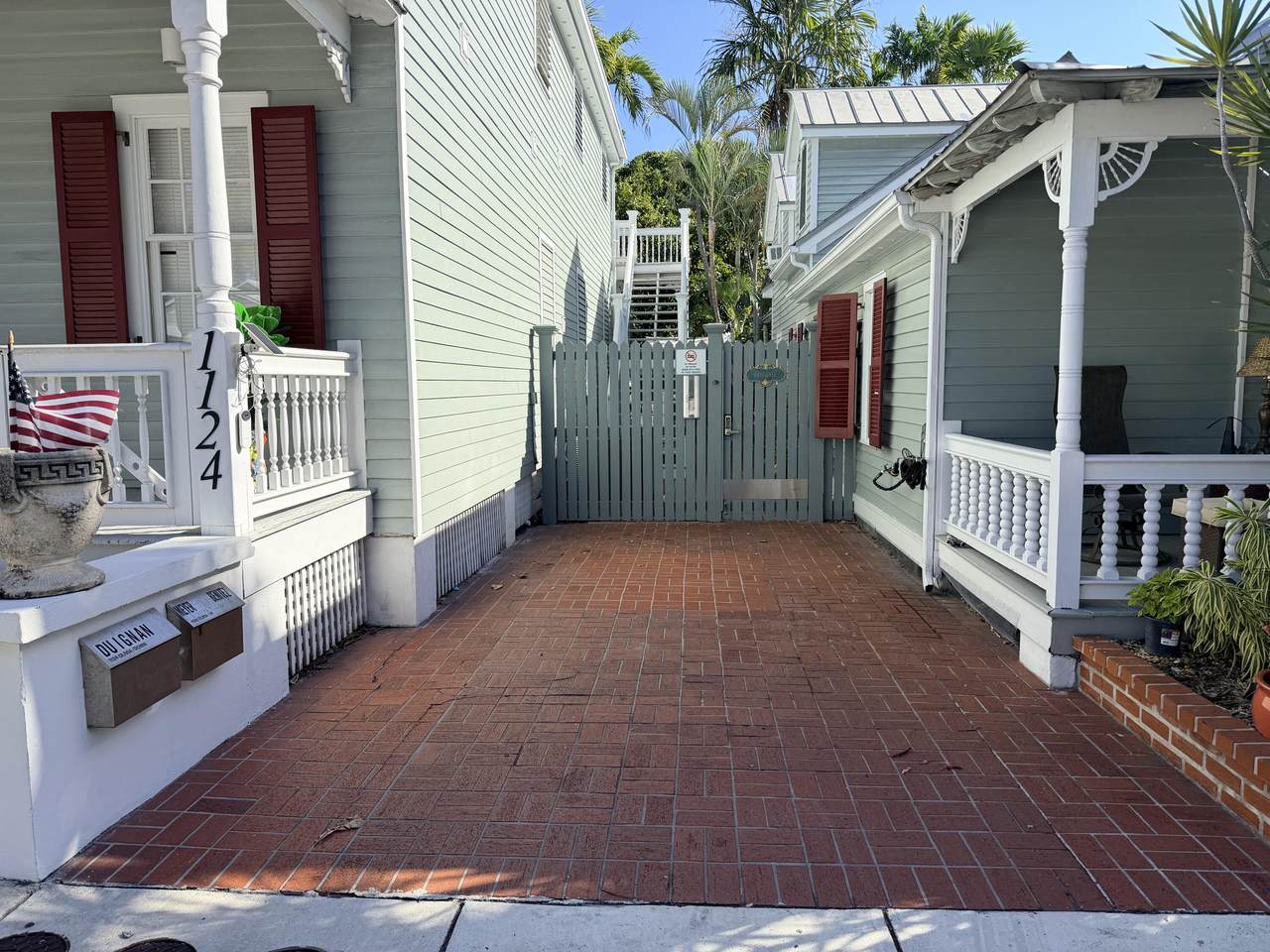 https://bt-photos.global.ssl.fastly.net/flkeys/1280_boomver_4_618007-2.jpg