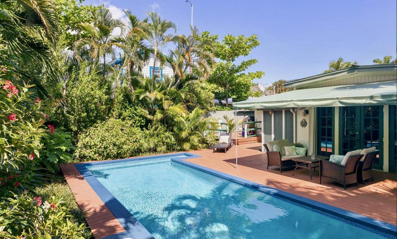1713 Rose Street - Photo 1