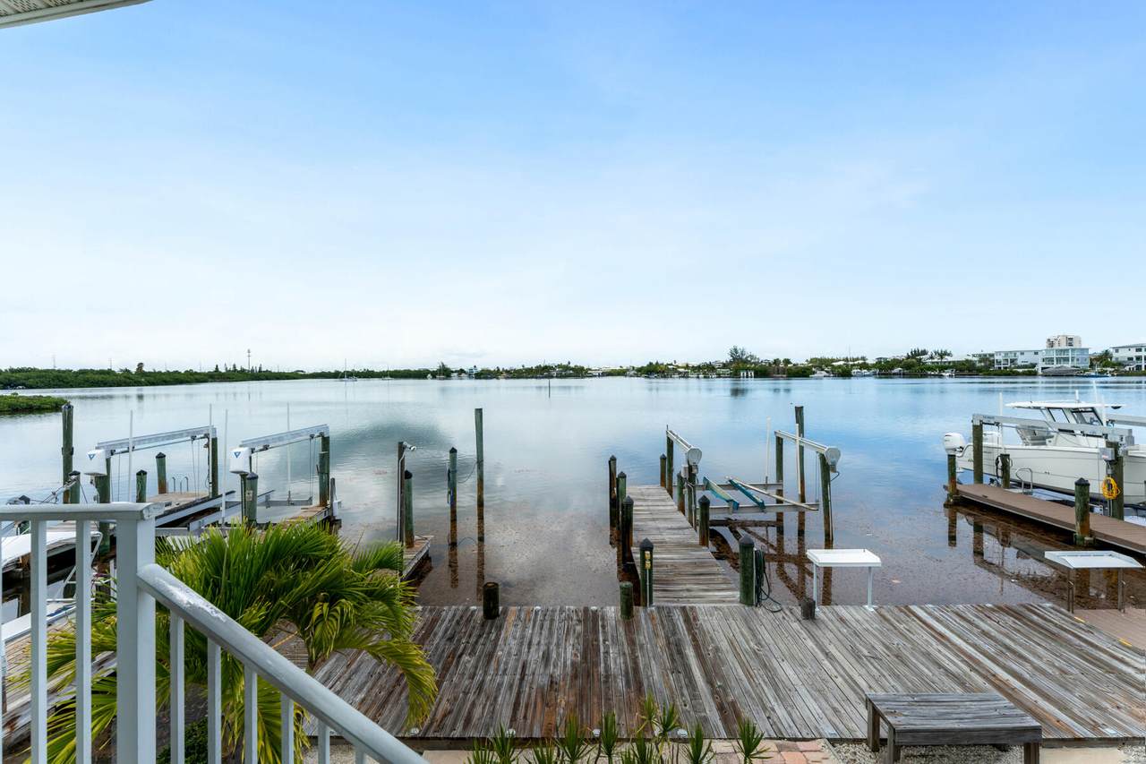https://bt-photos.global.ssl.fastly.net/flkeys/1280_boomver_4_620568-2.jpg