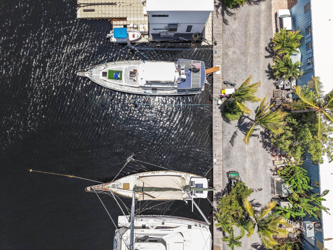 https://bt-photos.global.ssl.fastly.net/flkeys/1280_boomver_4_620724-2.jpg