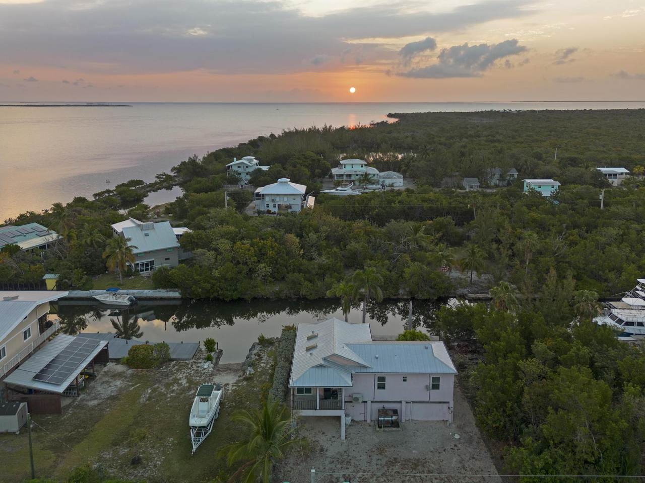 https://bt-photos.global.ssl.fastly.net/flkeys/1280_boomver_8_608662-2.jpg