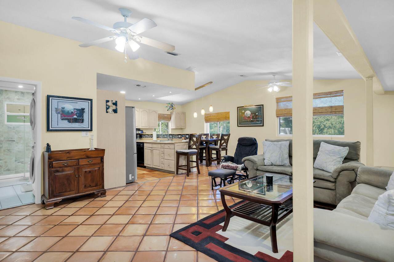 323 Bay View Avenue - Photo 1