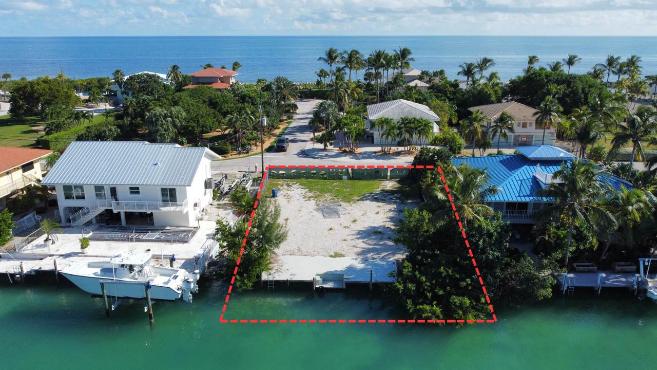 322 Seaview Drive - Photo 1