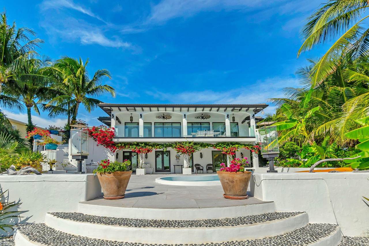 210 Seaview Circle - Photo 1