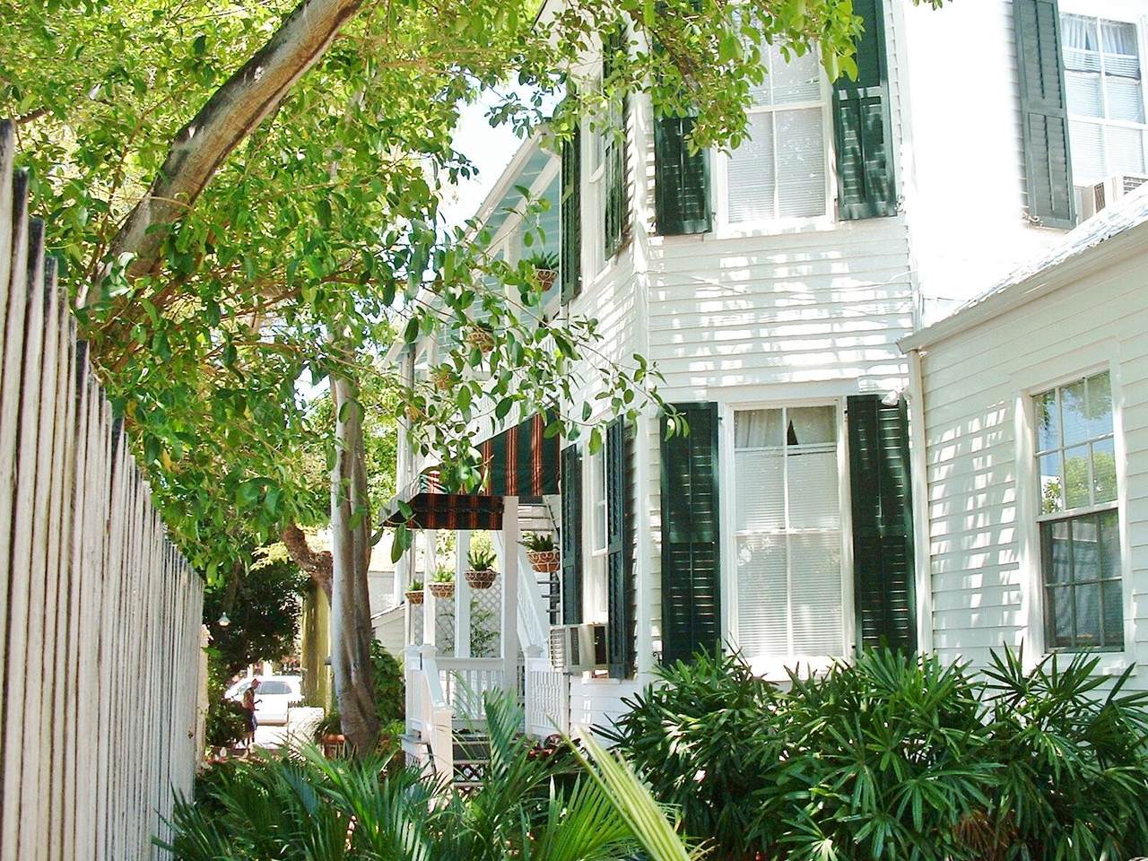 325 Duval Street - Photo 1
